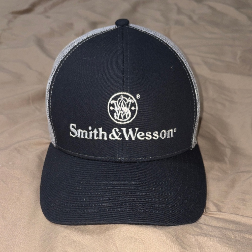 Smith & Wesson Black Cap